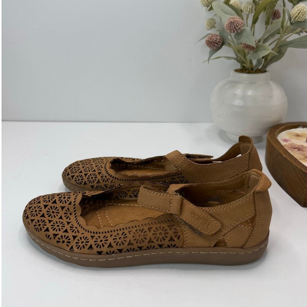 Earth Etlady Perforated Mary Jane Flats Comfort Dark Brown Women 7.5M Tried On